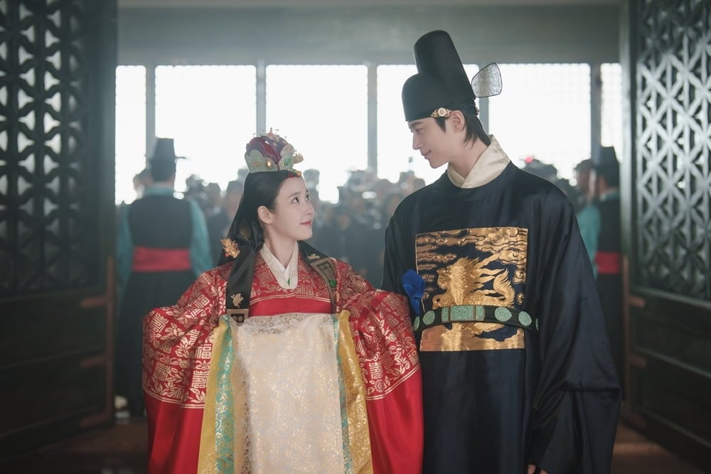 '21st Century Daegunbuin' is embroiled in a historical distortion controversy, and even the upcoming script book is undergoing revisions./Photo=MBC broadcast screen capture