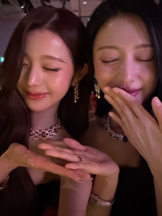 Jang Wonyoung, Kim Ji-won / Social Media