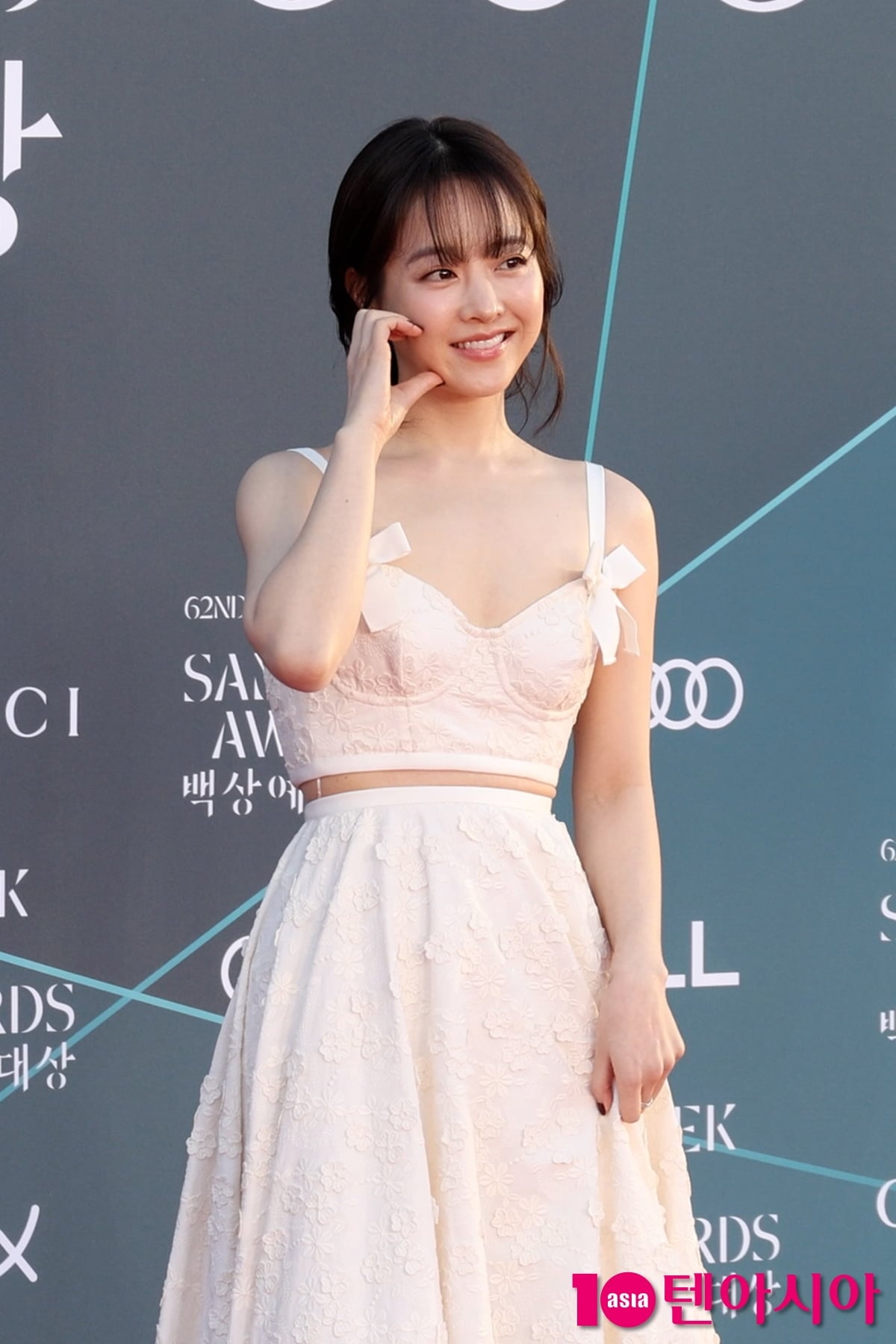 Park Bo-young Nominated for Best Actress After Only 4 Episodes of 'Gold Land' as Global OTT Awards Face Fairness Debate 2 텐아시아 DB