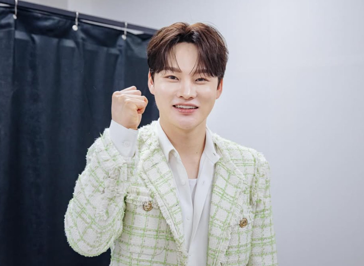 Park Seo-jin Voted as the Top Singer Fans Want as Their Singing Class Teacher on Trotpick! Park Seo-jin Voted as the Top Singer Fans Want as Their Singing Class Teacher on Trotpick!