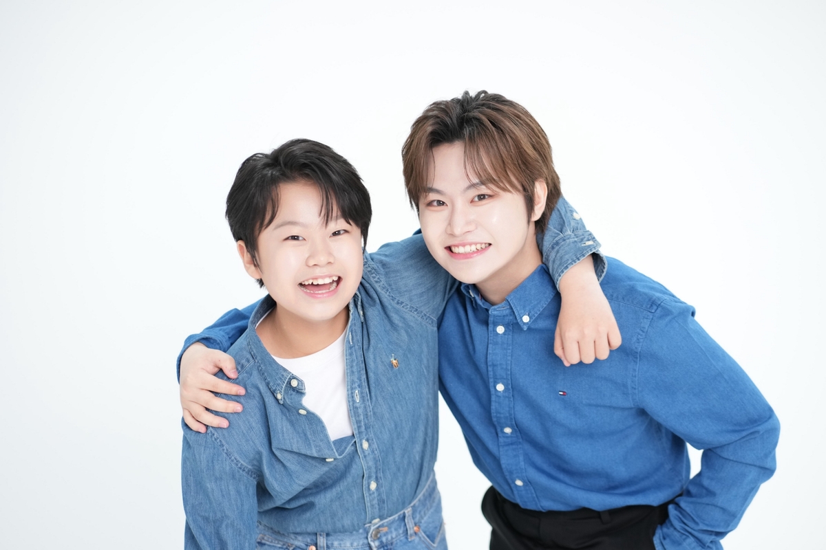 Hwang Min-woo and Hwang Min-ho's Fan Club Spreads Love with Donation for Family Month 2 Provided by Choi Creative Lab