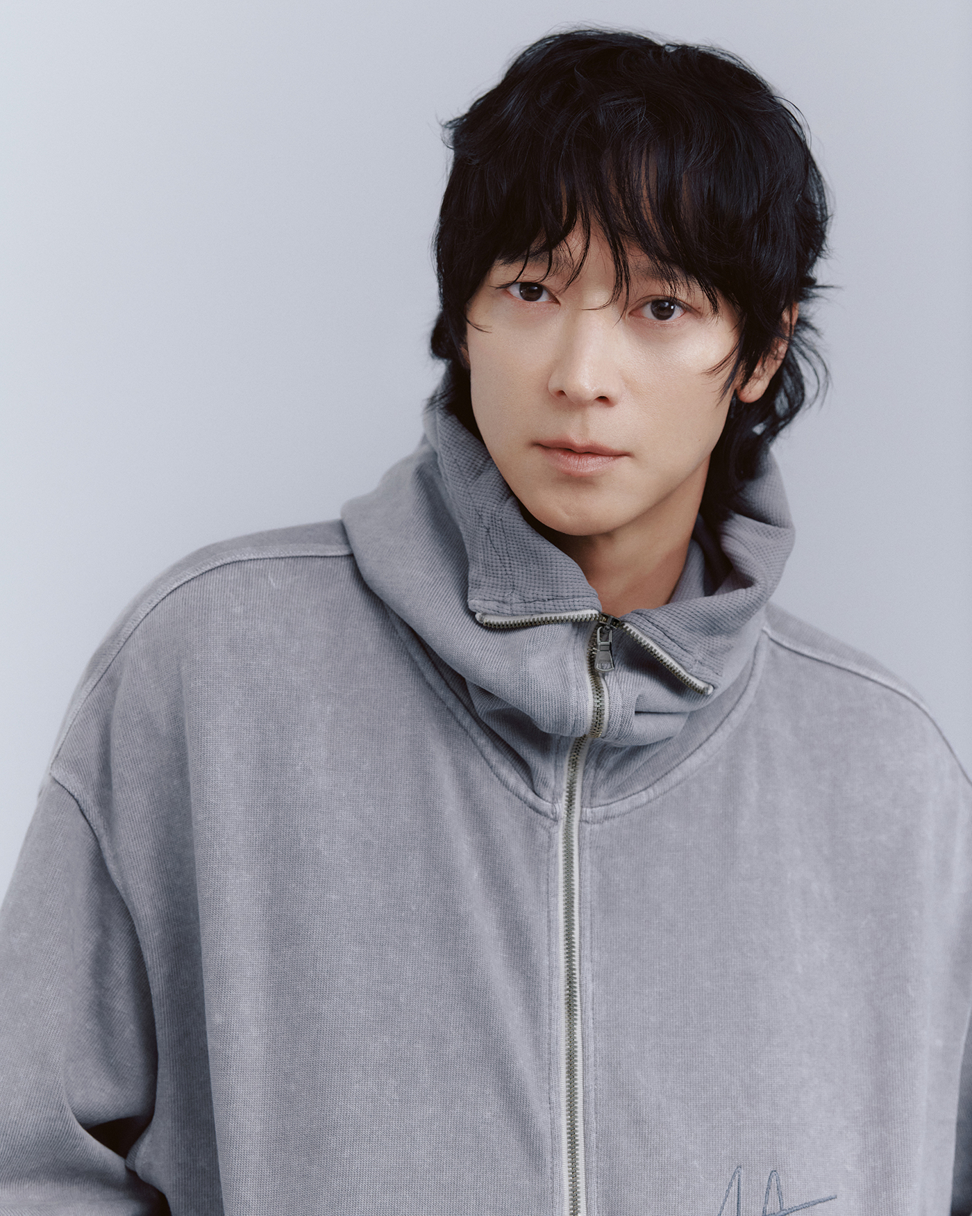 Gang Dong Won Opens Up About Retirement: "I Wondered How Long the Popularity Would Last" Gang Dong Won Opens Up About Retirement: