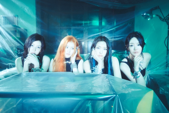 FIFTY FIFTY Embraces the Dark Side for Their New Comeback! FIFTY FIFTY Embraces the Dark Side for Their New Comeback!