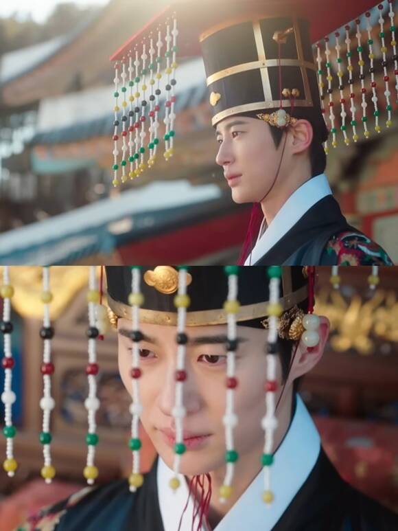High Ratings, Low Approval: '21st Century Grand Prince's Consort' Ends Amid Controversy 3 In episode 11 of '21st Century Grand Prince's Consort,' actor Byeon Woo-seok wore a Guryu-myeonryugwan, which was worn by Chinese officials, causing controversy. /Broadcast screen capture