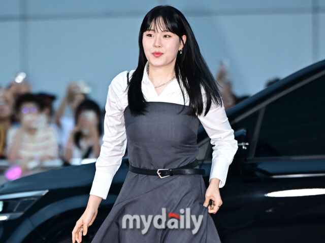 Um Ji-yoon Reveals Shocking Story of Smoking a Whole Pack of Cigarettes and Losing Her Voice! Um Ji-yoon Reveals Shocking Story of Smoking a Whole Pack of Cigarettes and Losing Her Voice!