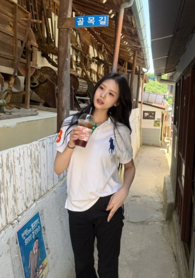 Lee Dong-gook's Daughter Jaesi Shows Off Mature Model Vibes! Lee Dong-gook's Daughter Jaesi Shows Off Mature Model Vibes!