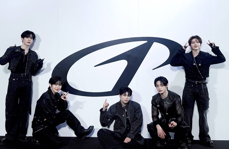 ZEROBASEONE Proves Their Power as a 5-Member Group, Dominating Global Charts! ZEROBASEONE Proves Their Power as a 5-Member Group, Dominating Global Charts!