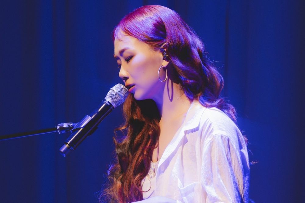 From Jukjae to Kim Jin-ho! Ahn Shin-ae Wraps Up Her First Solo Concert 'SCENE A' with an Unforgettable Finale From Jukjae to Kim Jin-ho! Ahn Shin-ae Wraps Up Her First Solo Concert 'SCENE A' with an Unforgettable Finale