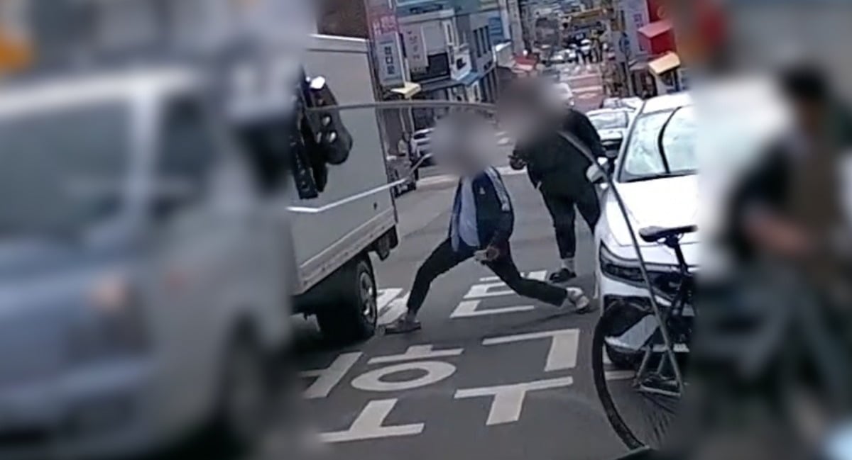 "I Was Hit and Run!" Shocking Footage of Teens Intentionally Putting Feet Under Trucks on 'Hanbly'