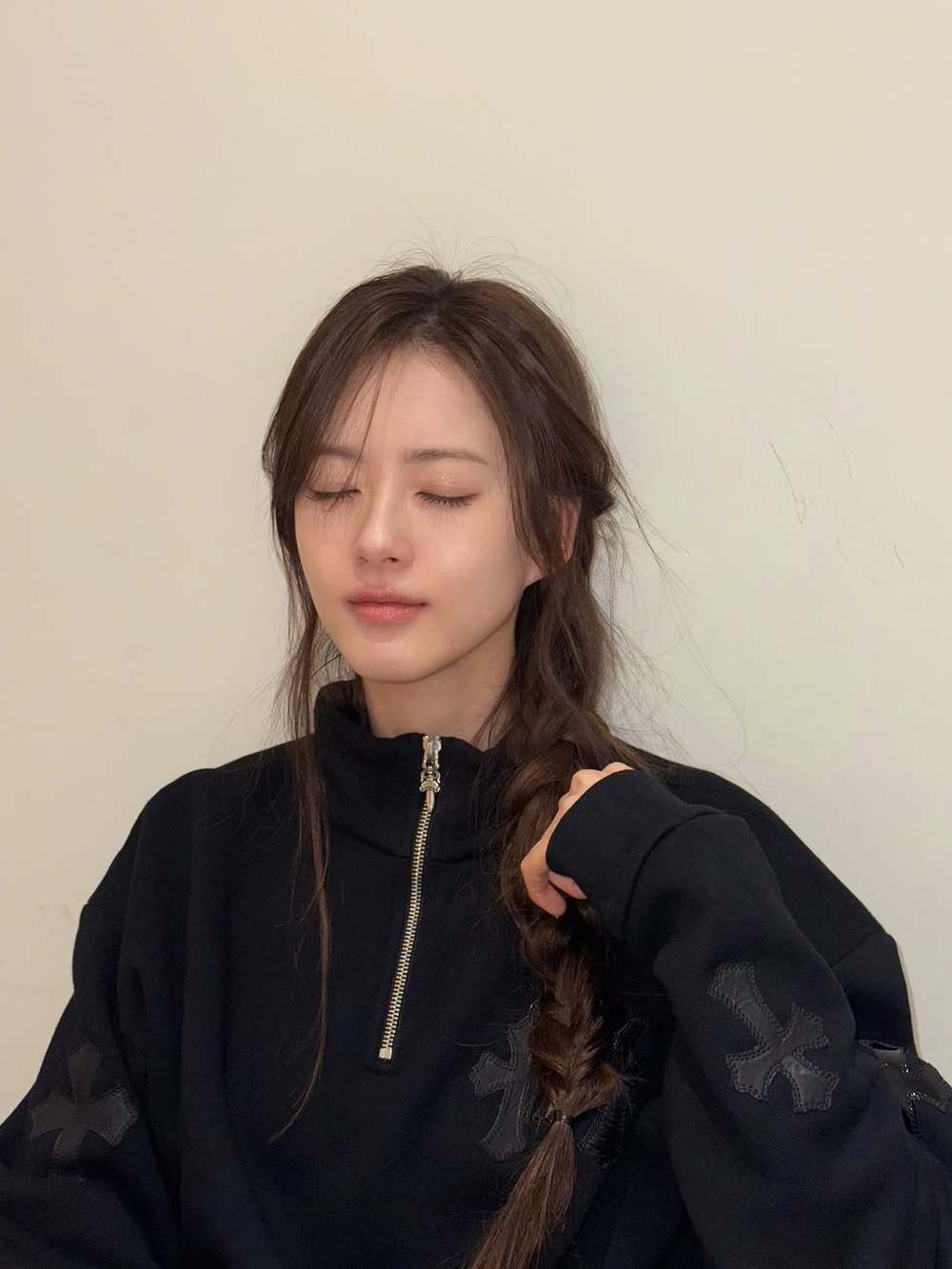 Go Ara Shows Off Her Natural Beauty: "My Hidden Double Eyelids Are Back!" 2 Go Ara's social media