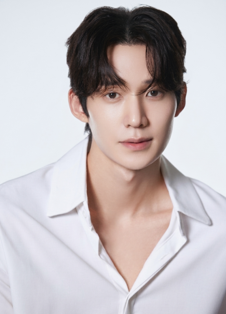 Actor Sung Yi-eon Joins Chorokbaem Entertainment and Lands Male Lead Role in 'Family Relationship Certificate'! Actor Sung Yi-eon Joins Chorokbaem Entertainment and Lands Male Lead Role in 'Family Relationship Certificate'!