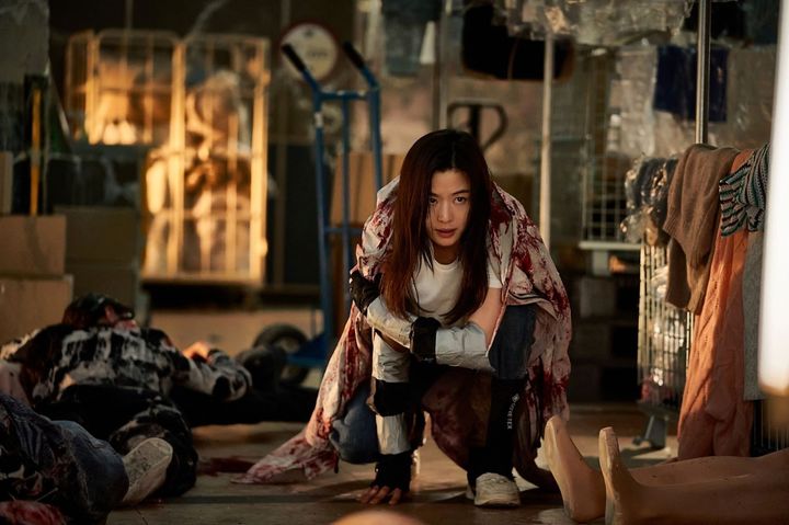 Jeon Ji-hyun's Zombie Thriller 'Gunchae' Smashes 250,000 Pre-sales, Secures #1 Spot on Opening Day! Jeon Ji-hyun's Zombie Thriller 'Gunchae' Smashes 250,000 Pre-sales, Secures #1 Spot on Opening Day!