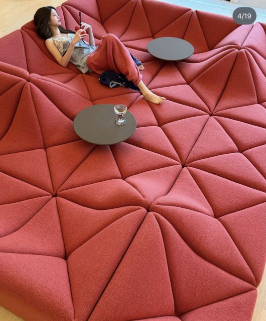 IVE's Jang Wonyoung Shows Off "Young and Rich" Vibes with Luxury Sofa Modules, Even G-Dragon Reacts! IVE's Jang Wonyoung Shows Off