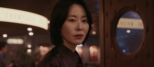 The Power of Diversity: Why "Everyone is Fighting Their Own Worthlessness" Resonates 2 Actress Kang Mal-geum as film company CEO Go Hye-jin in the drama