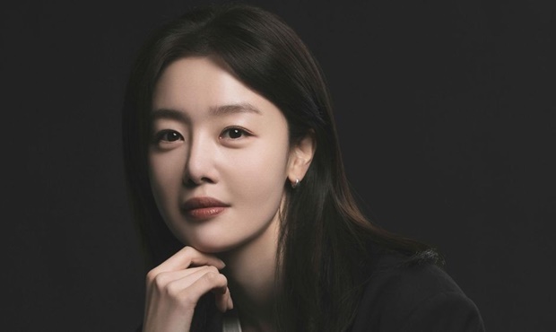 Han Sun-hwa Opens Up About Her Hilarious and Spooky New Role in 'Student Teaching'! Han Sun-hwa Opens Up About Her Hilarious and Spooky New Role in 'Student Teaching'!