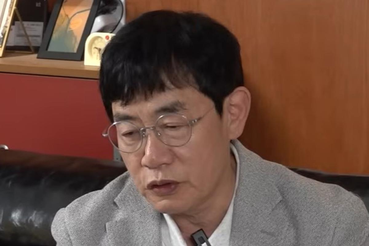 Lee Kyung-kyu Opens Up About Mid-Life Depression and Panic Disorder: "I Only Cry Every 4 Years!" Lee Kyung-kyu Opens Up About Mid-Life Depression and Panic Disorder: