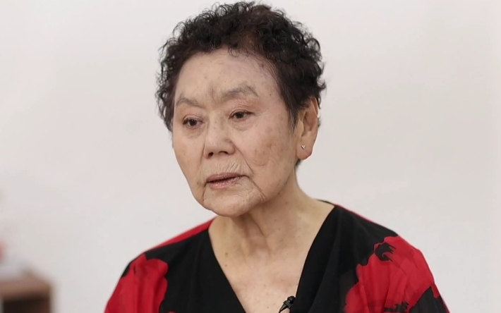 Veteran Actress Baek Su-ryeon Opens Up About Past Struggles: 10 Billion Won Debt and the Impact on Son Kim Soo-hyun Veteran Actress Baek Su-ryeon Opens Up About Past Struggles: 10 Billion Won Debt and the Impact on Son Kim Soo-hyun