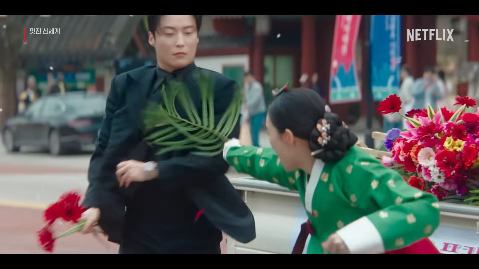 The bizarre 'hate-to-love' romance, where the two clash in an 'evil vs evil' battle from their very first meeting, is cited as the biggest 'stan point' of the drama. Screen capture from Netflix YouTube