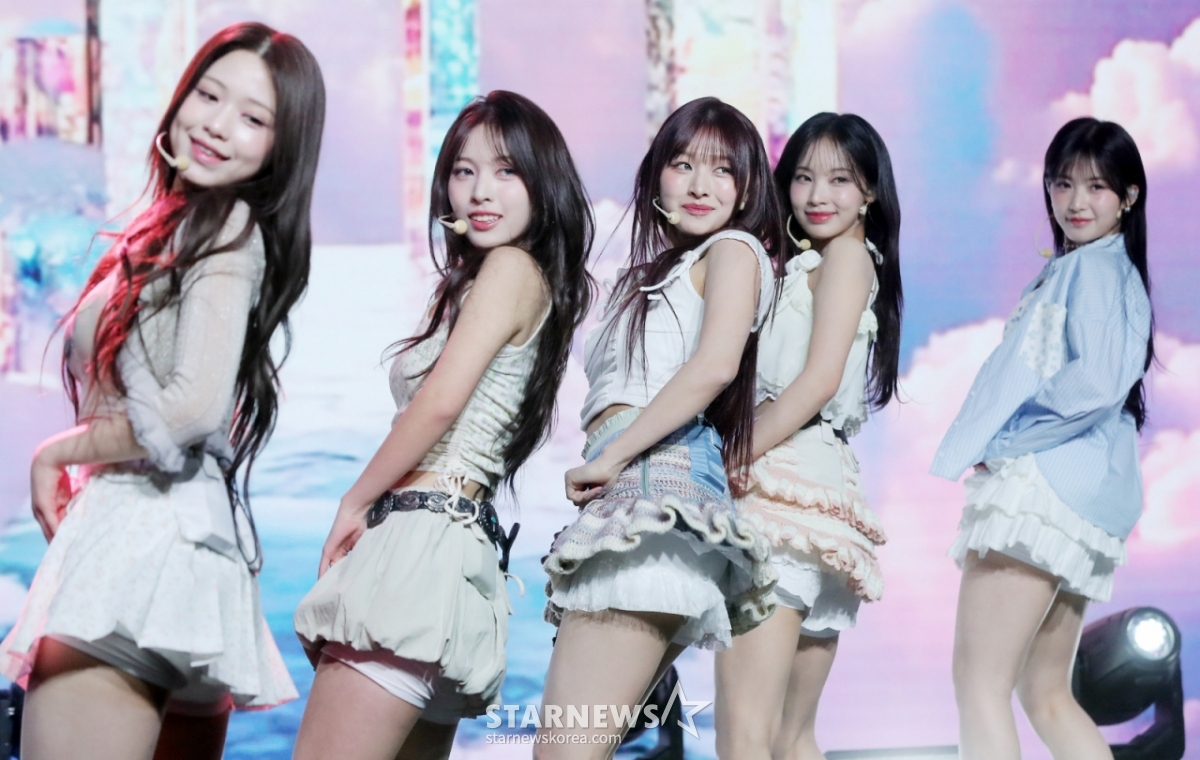What on Earth Was Sent? RESCENE's Agency Warns of Legal Action After 'Inappropriate' Fan Gift What on Earth Was Sent? RESCENE's Agency Warns of Legal Action After 'Inappropriate' Fan Gift