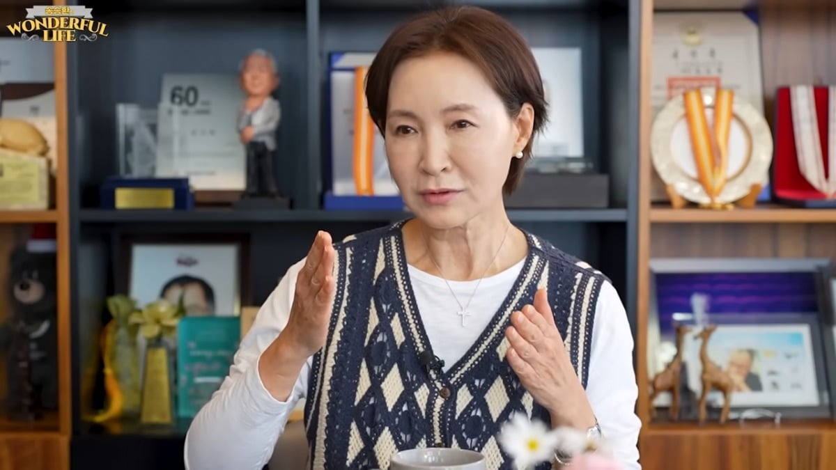 Actress Jung Ae-ri Opens Up About Her 10-Year Hiatus and Battle with Ovarian Cancer 2 Photo = YouTube channel 'Song Seung-hwan's Wonderful Life'