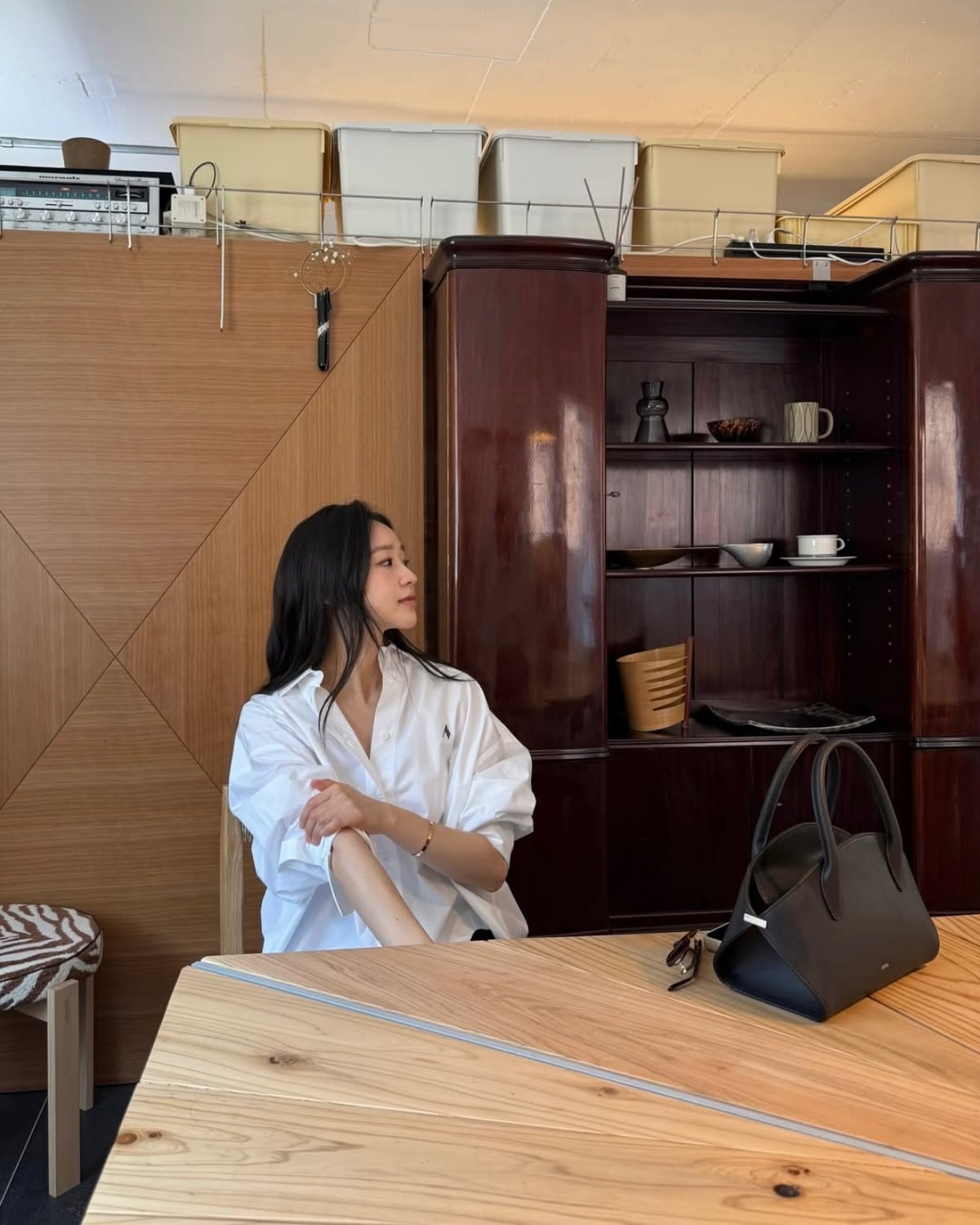 Son Yeon-jae Stuns with Chic Urban Look and Endless Legs! 4 Photo = Son Yeon-jae Instagram