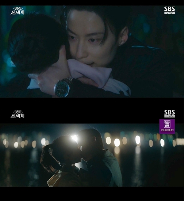 노란 수영복에 섹시한 몸매 어필하는 존예 처자