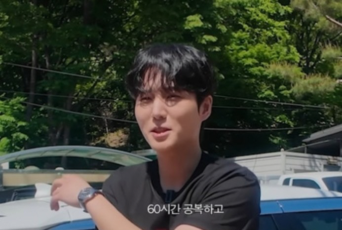 노란 수영복에 섹시한 몸매 어필하는 존예 처자