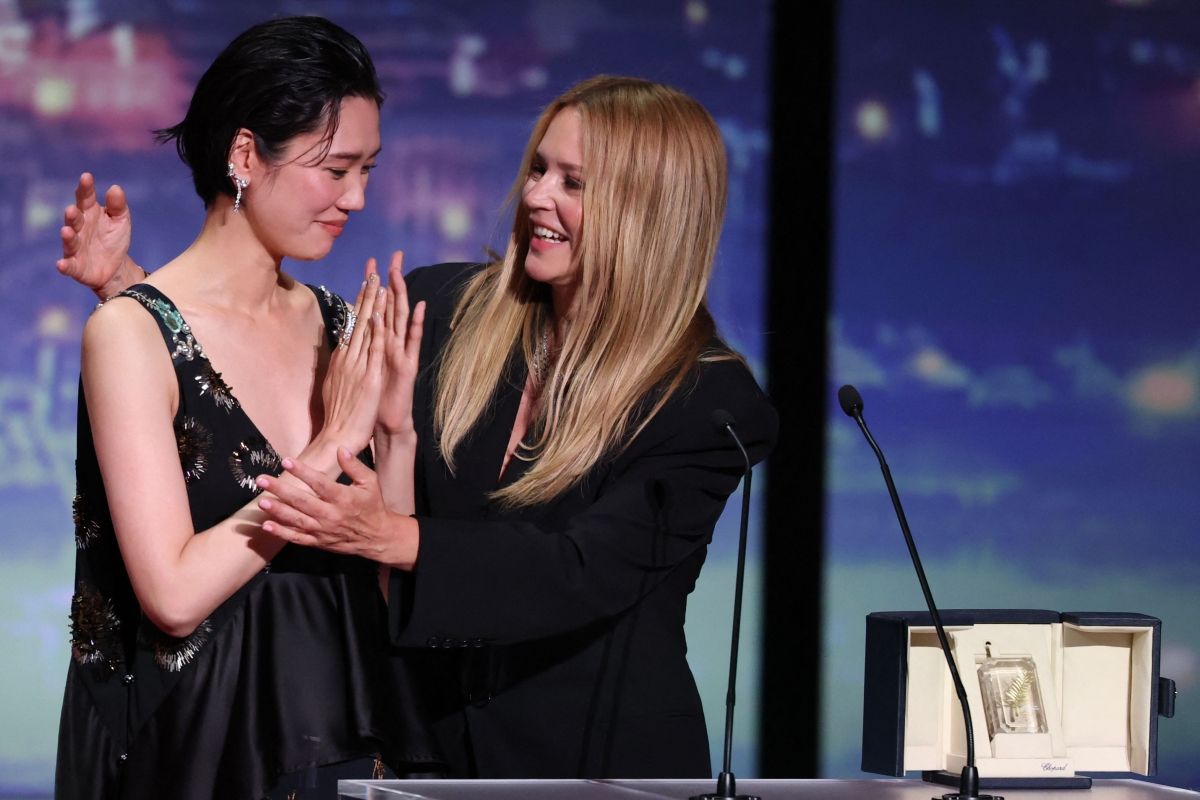 Actors Virginie Efira (right) and Dao Okamoto of 'All of a Sudden,' who won the Best Actress award at the 79th Cannes Film Festival.