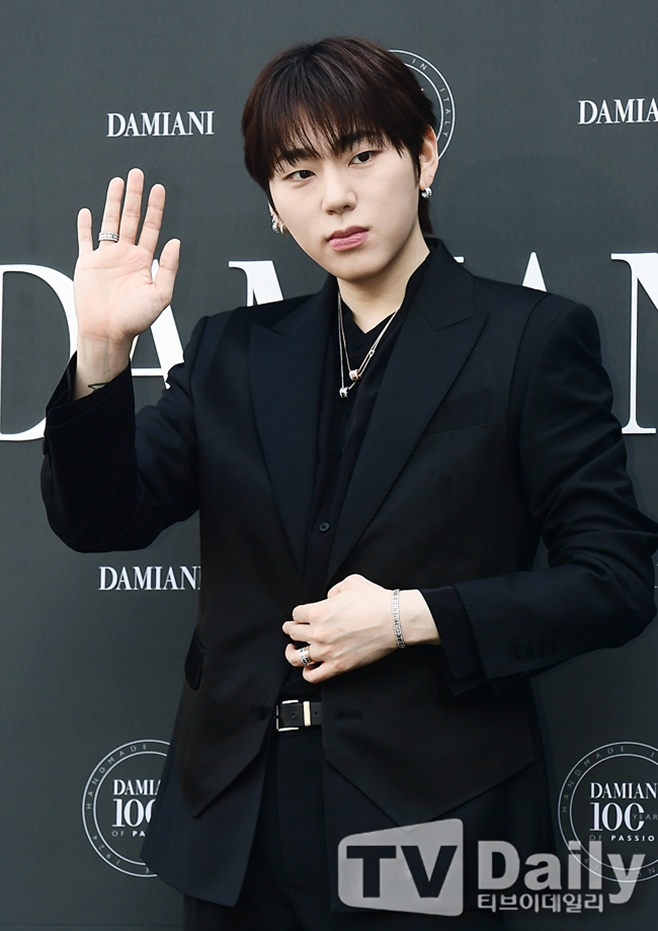 ZICO Hits a Huge Milestone! "Any Song" Surpasses 200 Million Spotify Streams ZICO Hits a Huge Milestone!