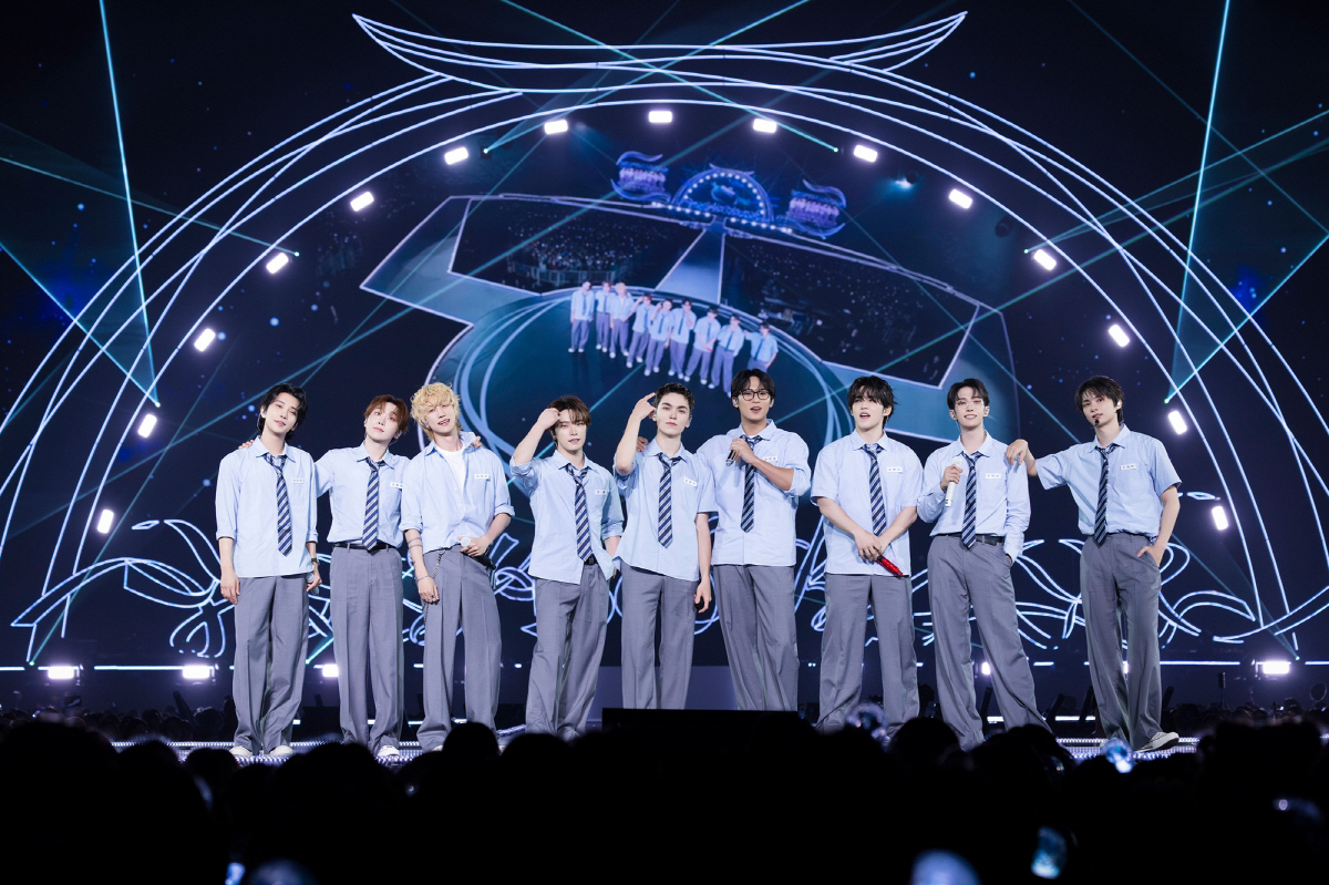 SEVENTEEN Gathers 180,000 Carats, Fills Tokyo and Osaka Domes for Fan Meetings! SEVENTEEN Gathers 180,000 Carats, Fills Tokyo and Osaka Domes for Fan Meetings!