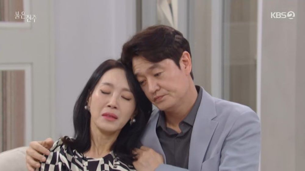 Will Park Jin-hee Become the Wife of Her Enemy Choi Jae-sung? Intense Divorce Pressure in 'Red Pearl' 5