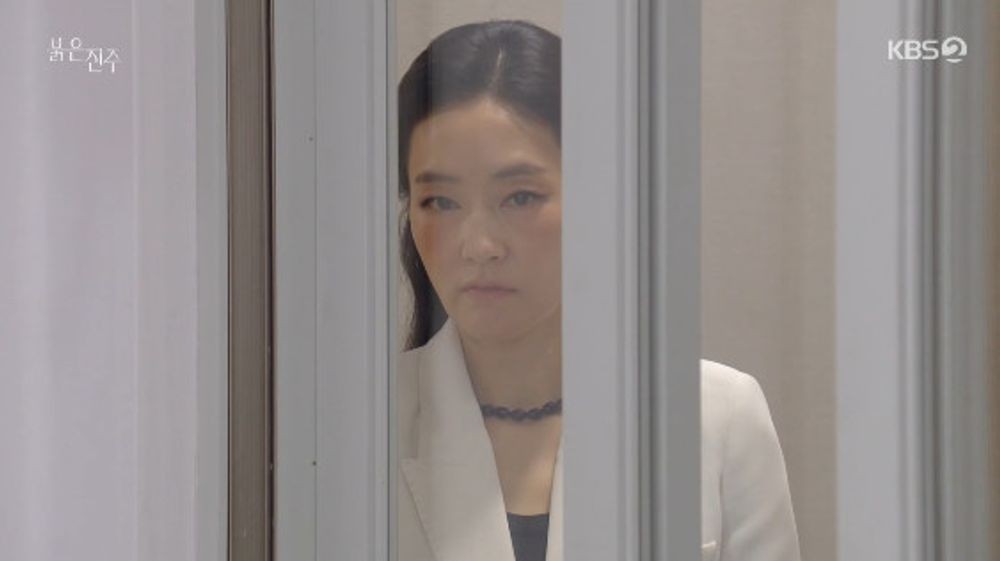 Will Park Jin-hee Become the Wife of Her Enemy Choi Jae-sung? Intense Divorce Pressure in 'Red Pearl' 6 20260525205429798gjke