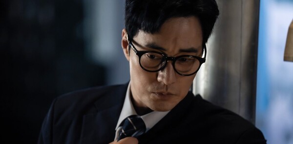 So Ji-sub's Shocking Transformation in 'Chief Kim': From Ordinary Dad to Secret Agent! So Ji-sub's Shocking Transformation in 'Chief Kim': From Ordinary Dad to Secret Agent!