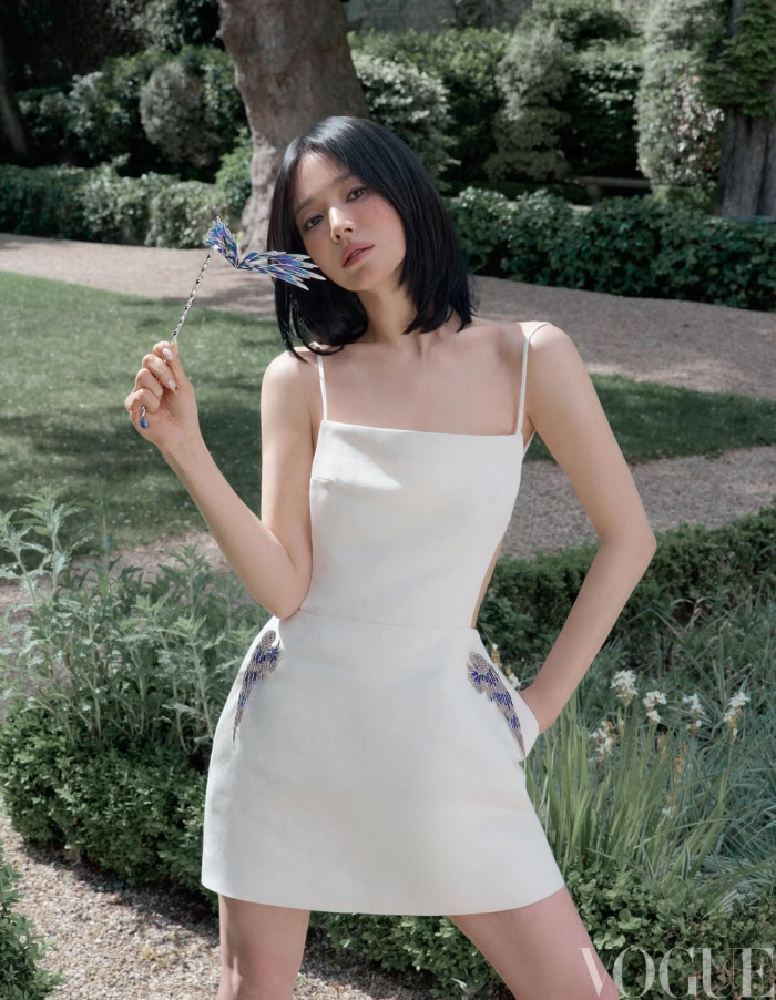 Song Hye-kyo Opens Up About Her Strict Self-Standards: "I Only Praised Myself After Winning the Grand Prize for 'The Glory'" Song Hye-kyo Opens Up About Her Strict Self-Standards: