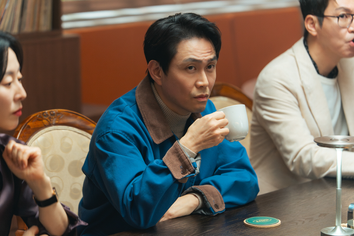 Oh Jung-se Opens Up About Being a "Lovely Loser" in the Well-Made Drama "Everyone is Fighting Their Own Worthlessness" 4 사진제공=스튜디오 피닉스, SLL, 스튜디오 플로우