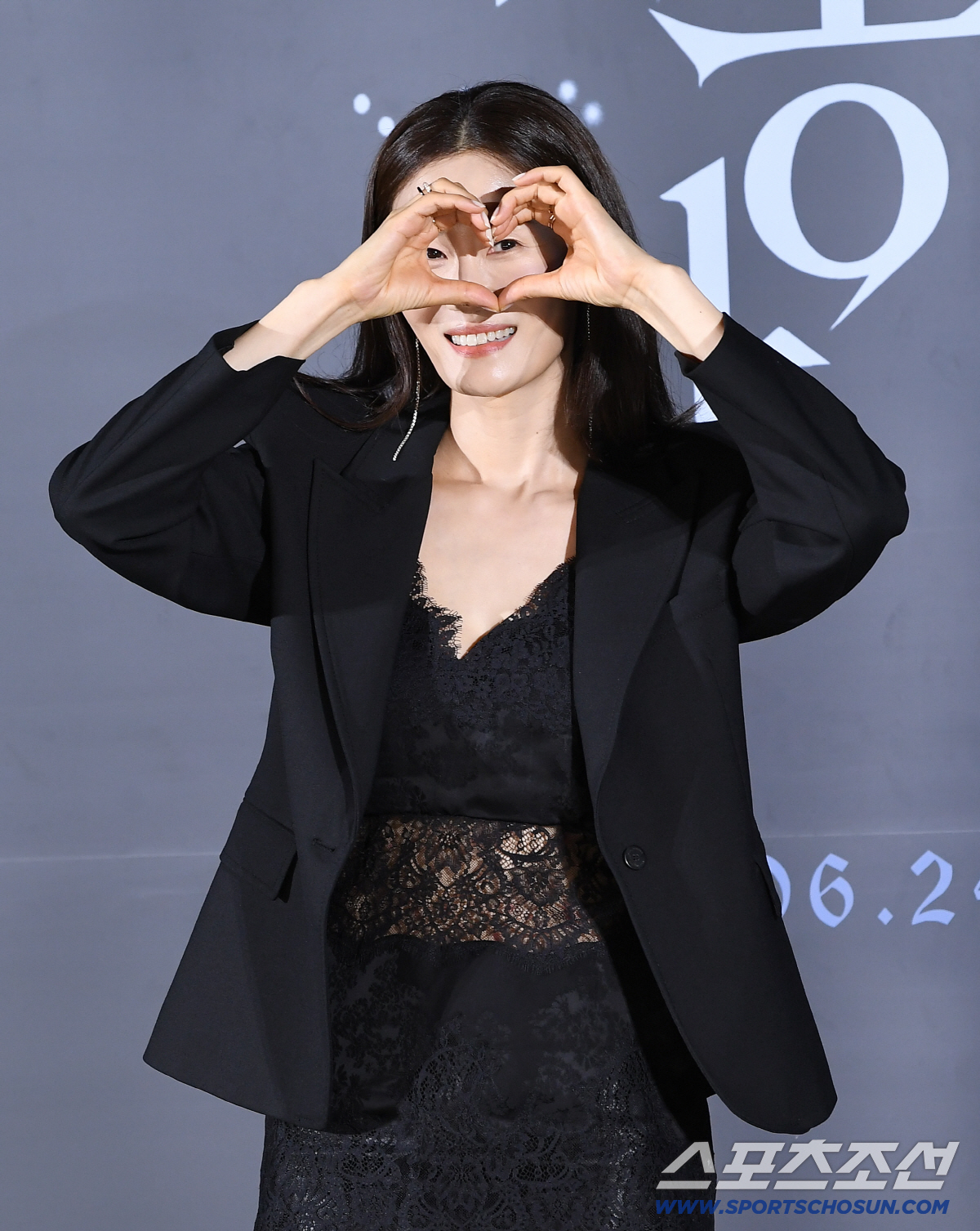 A production report for the movie 'Eye' was held on the 26th at CGV Yongsan IPark Mall in Seoul. Actress Kim Young-ah is posing.