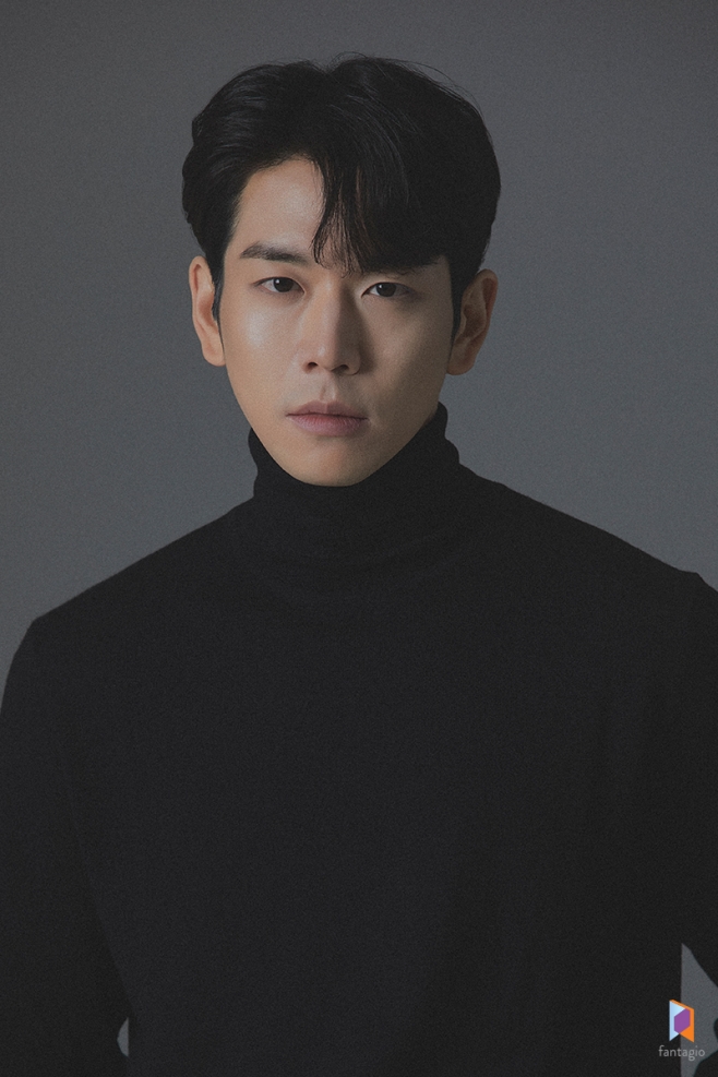 Baek Seo-bin Transforms into a Museum Researcher in Movie 'Milwol' Set for June 4 Release! Baek Seo-bin Transforms into a Museum Researcher in Movie 'Milwol' Set for June 4 Release!