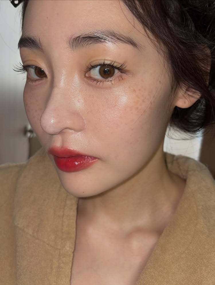 GD Likes! Kim Min-ha Stuns at Brand C Fashion Show After Losing 9kg 6 Kim Min-ha social media