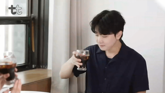 소개팅 상대가 맘에 들때 여자의 반응.gif | 인스티즈