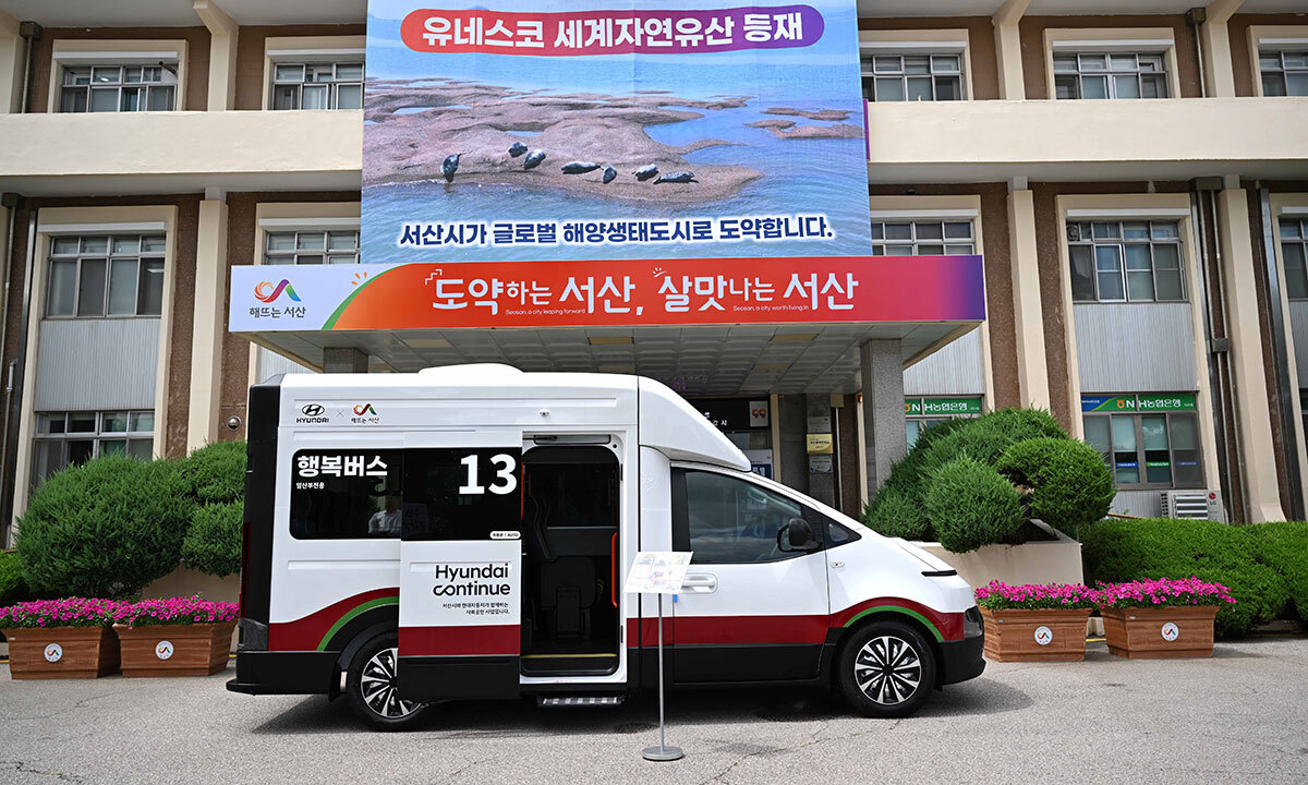 현대車 사회공헌 프로젝트 첫선, 임산부 특화차량 저출산지 기증