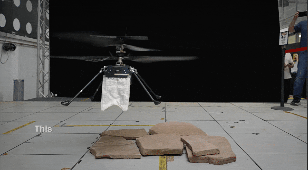 미국 항공우주국(NASA)이 개발한 화성 탐사용 무인 헬기가 직물 재질의 안테나를 장착하고 지구 실험 시설에서 비행하고 있다. NASA 제공