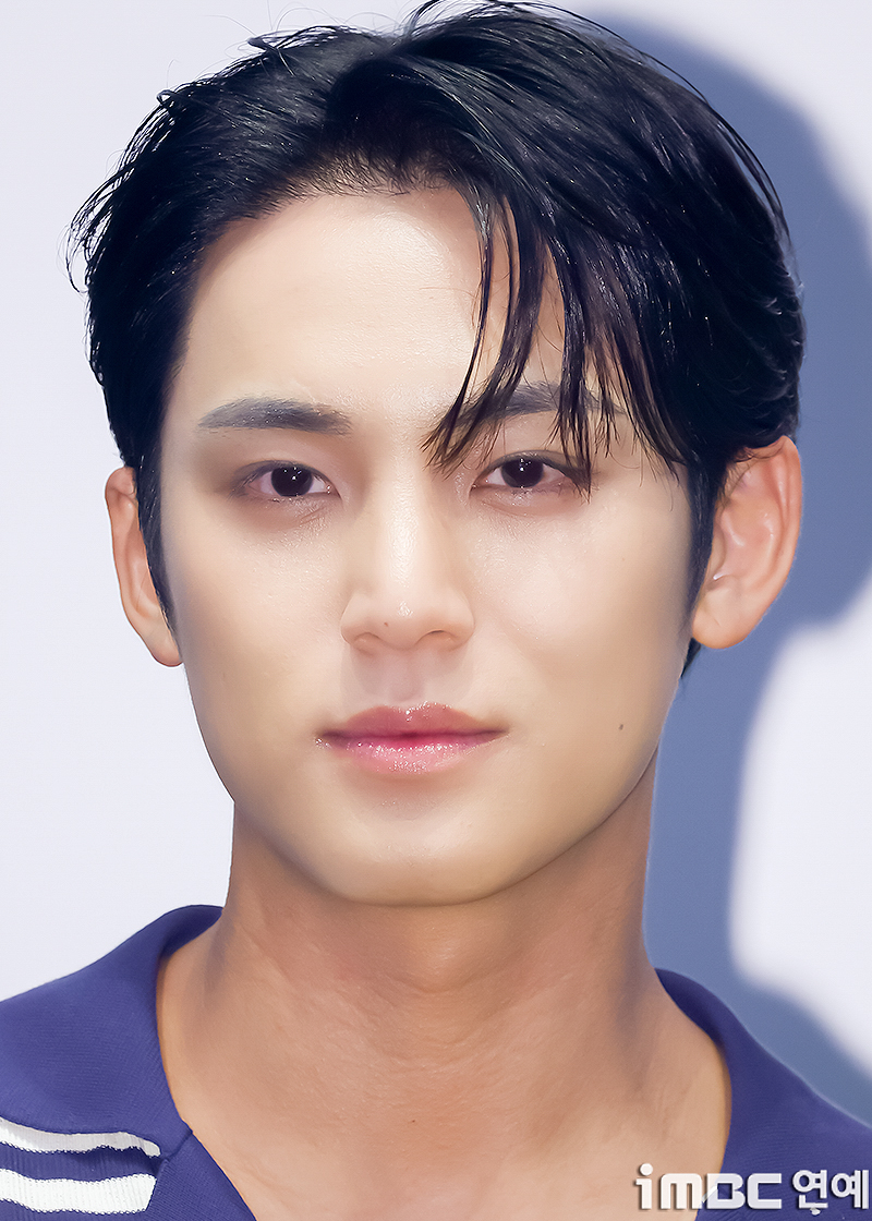 [포토] 세븐틴 민규, 곧 입대 증명사진