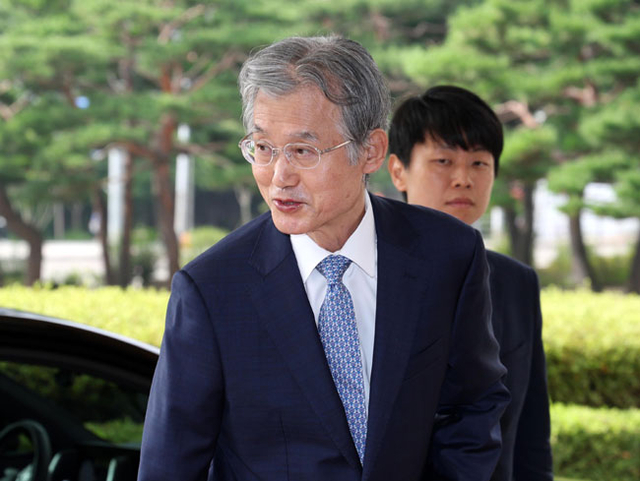 조희대 대법원장 출근 모습