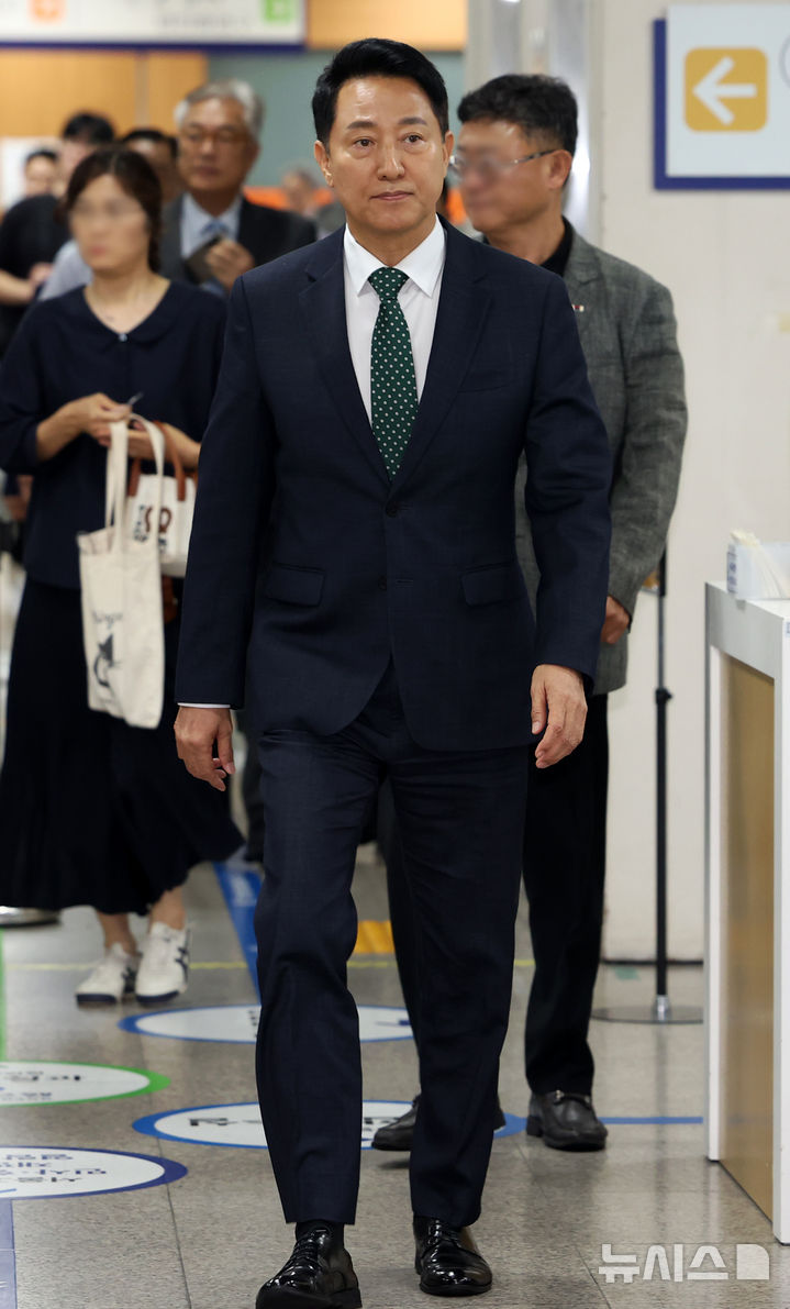 오세훈 2심 선고 생중계 결정 관련 서울고법 항소심 첫 공판 참석 사진