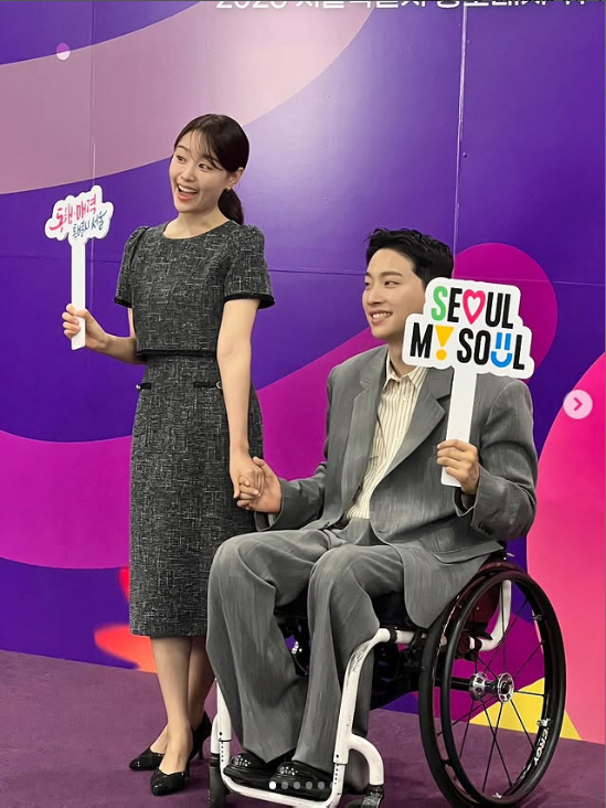 박위 자진 사임 관련 뉴스
