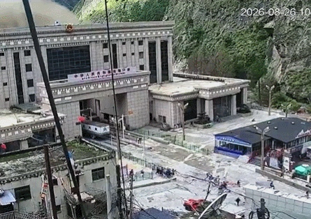 대홍수 당시 네팔·중국 국경 검문소 [소셜미디어 엑스 캡처. 재판매 및 DB 금지]