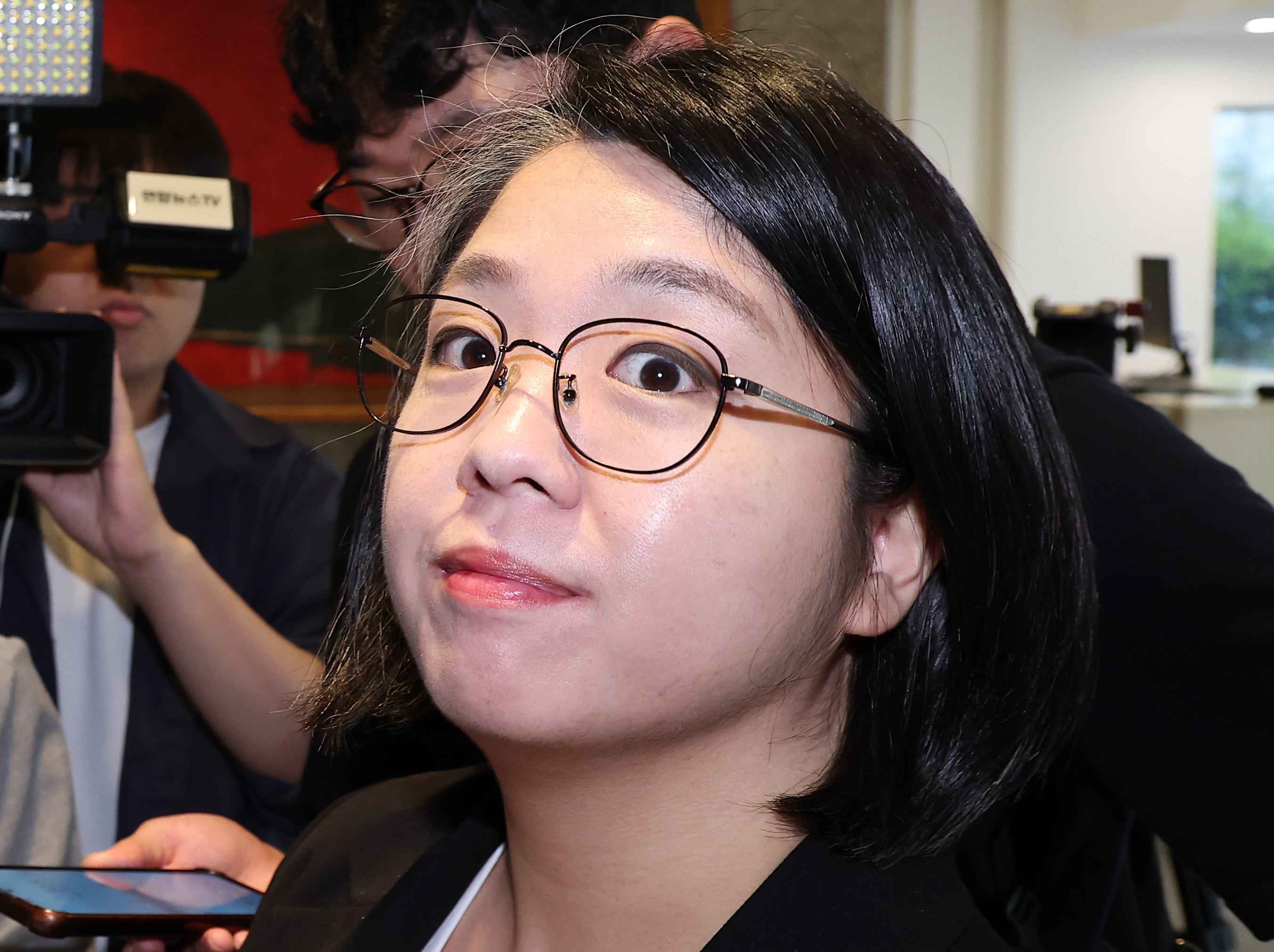 용혜인 성평등가족부 장관 후보자 출근 모습