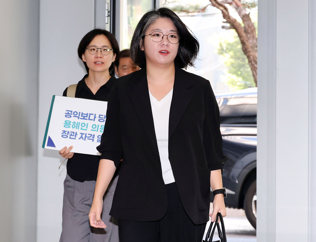 용혜인 장관 지명자 인사청문 준비 사무실 출근
