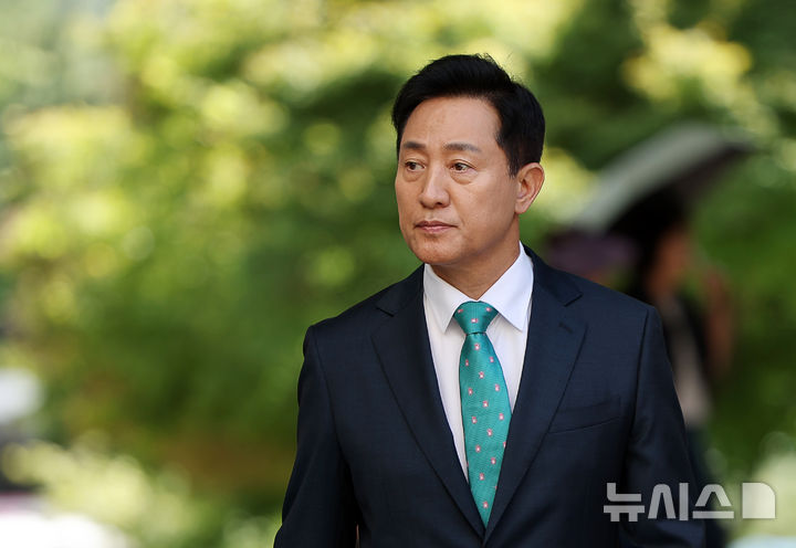 명태균 김한정 통화 녹음파일 제출 이후 오세훈 항소심 5차 공판 출석 모습