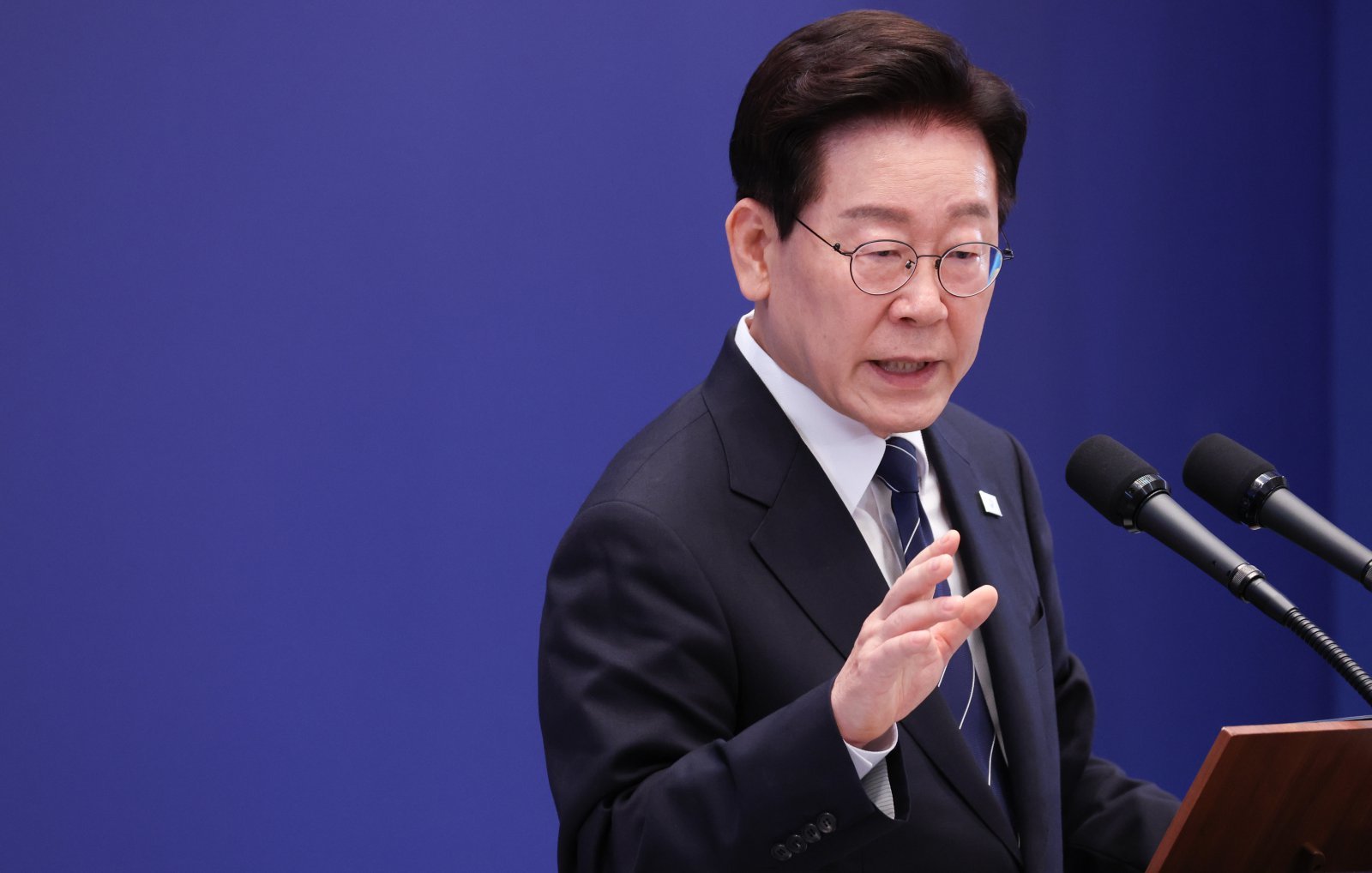 이재명 대통령 지지율 하락 기자회견